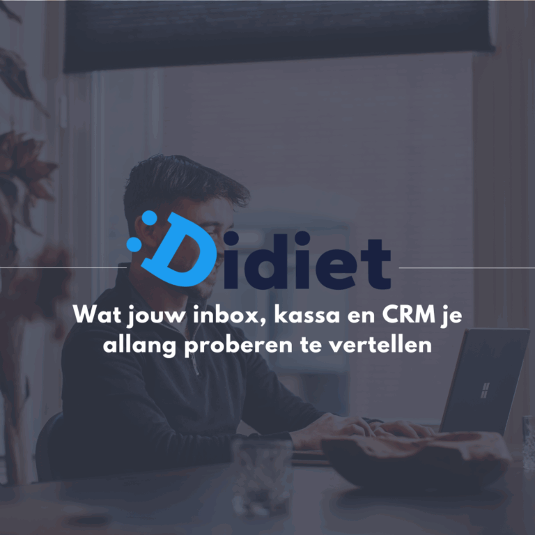 Man aan het werk met laptop – blog over klantdata benutten vanuit inbox, CRM en kassa (Didiet)
